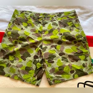 Men’s Mountain Hardware XL Camo Shorts